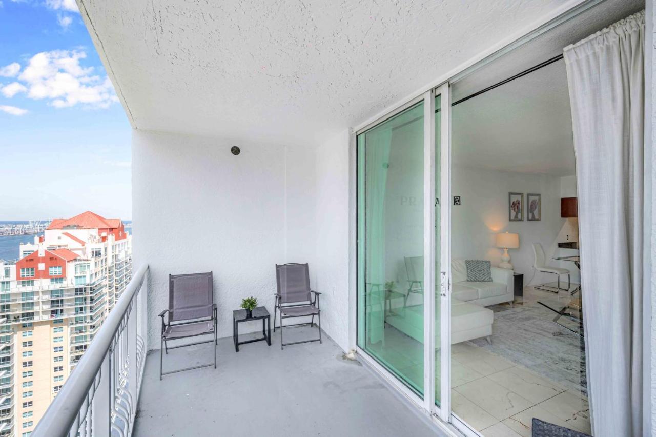 Modern 1 Bed In The Heart Of Brickell With Free Parking Daire Miami Dış mekan fotoğraf