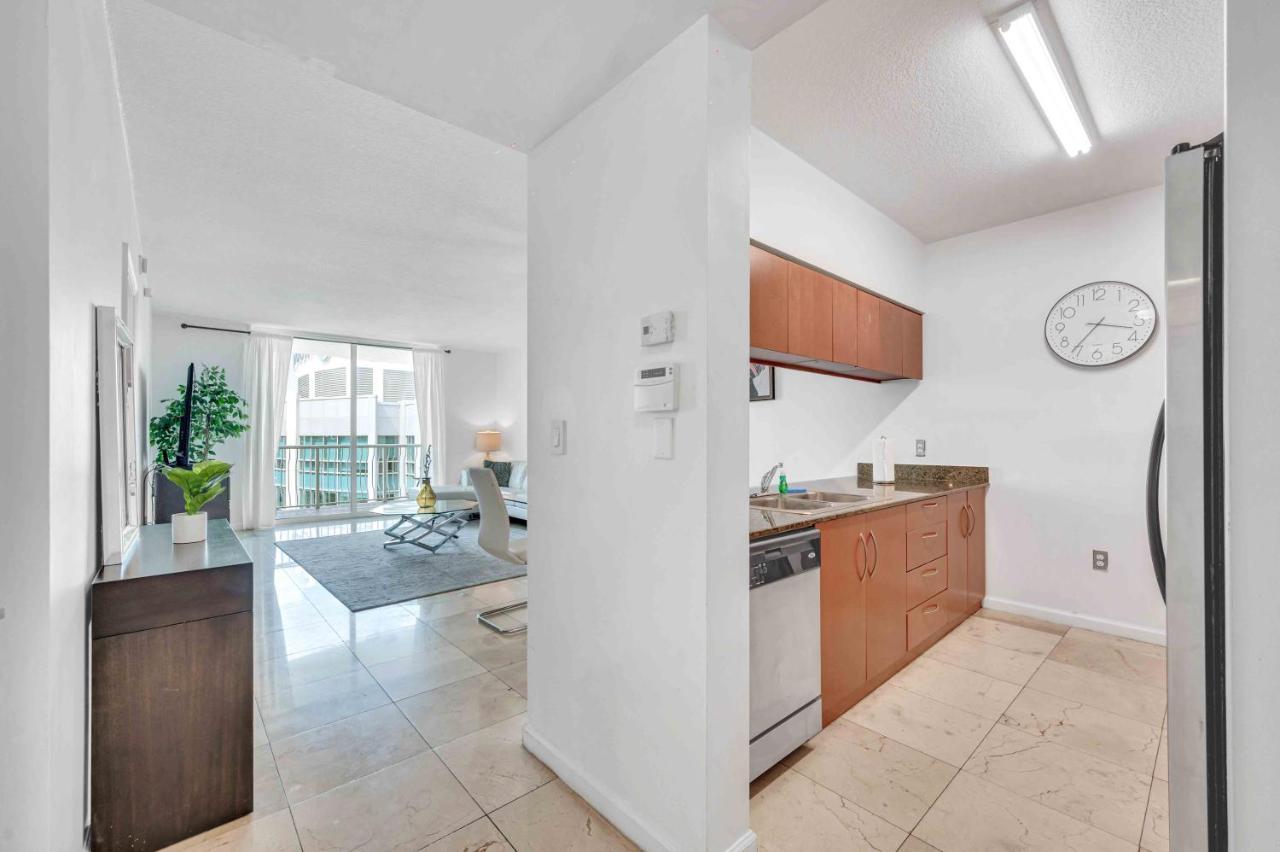 Modern 1 Bed In The Heart Of Brickell With Free Parking Daire Miami Dış mekan fotoğraf