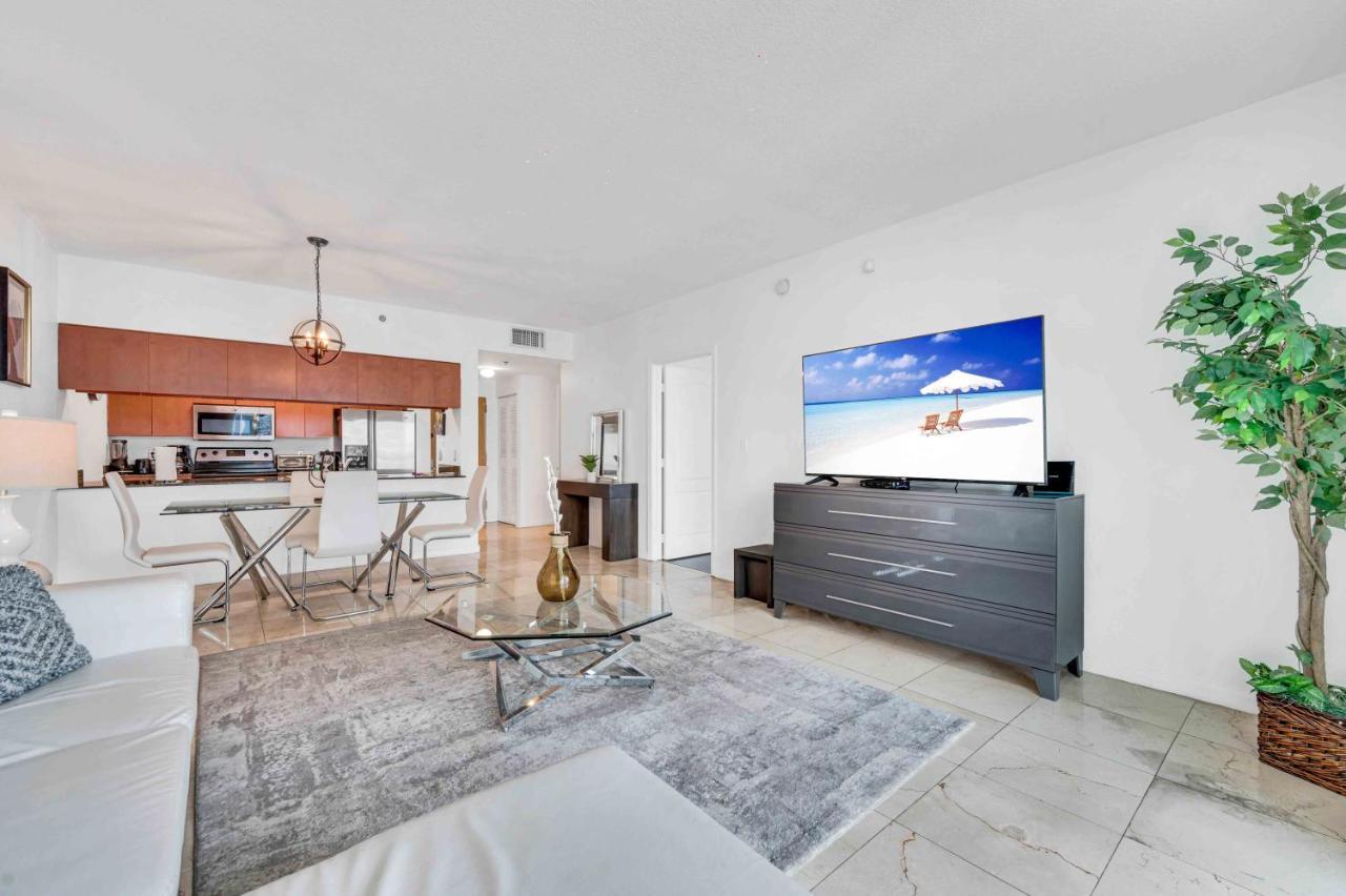 Modern 1 Bed In The Heart Of Brickell With Free Parking Daire Miami Dış mekan fotoğraf